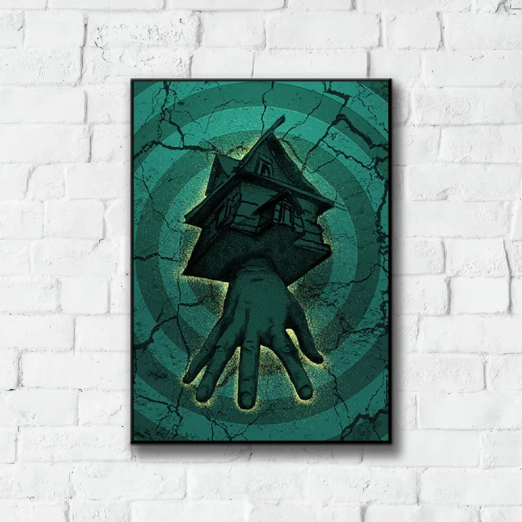 Plakat Domek Strachów tło ściana białe cegły