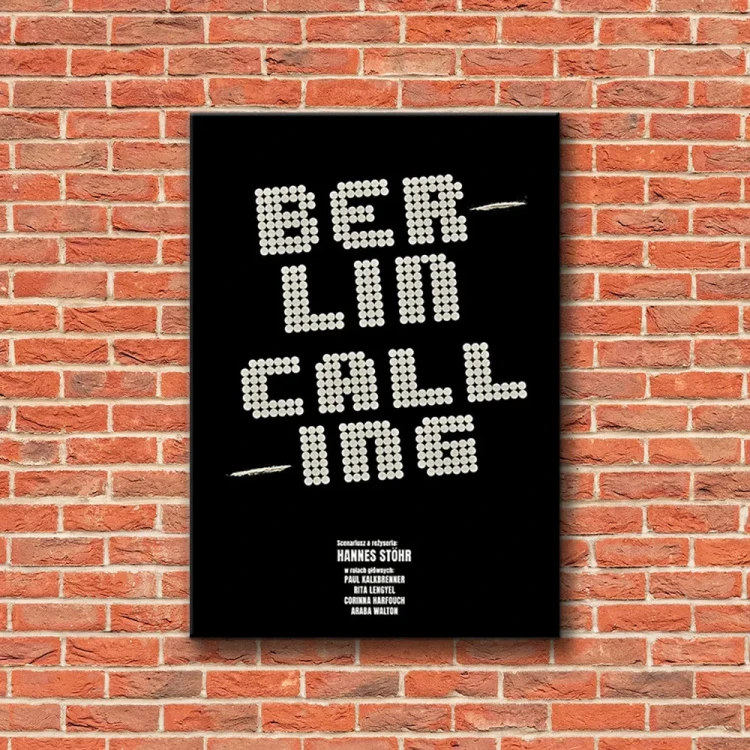 Plakat Berlin Calling tło ściana czerwone cegły